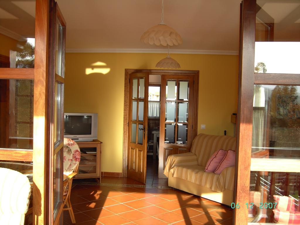 Casa - Apartamentos La Arboleda Colombres Habitación foto